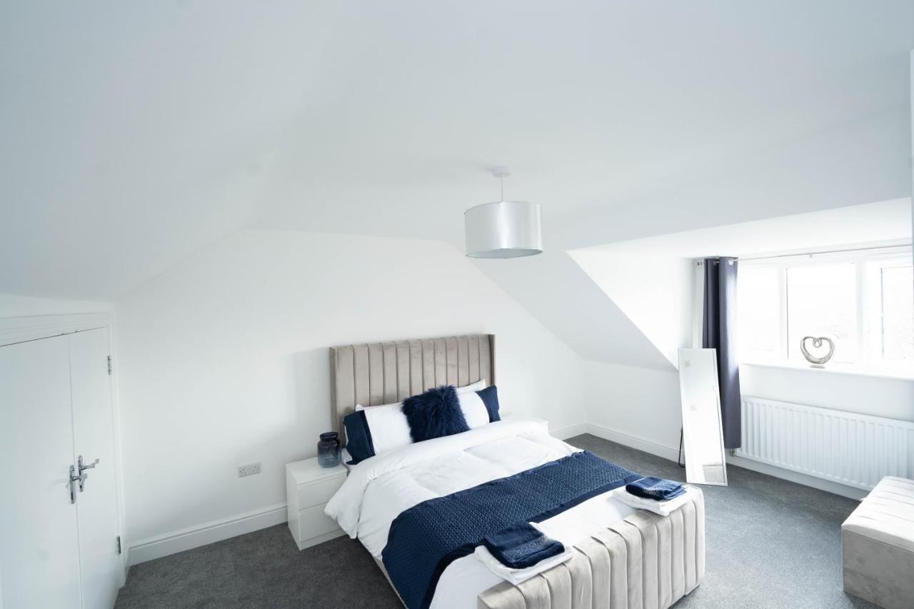 Entire Modern Home With Private Parking For 6/8 Persons Worksop Exterior foto