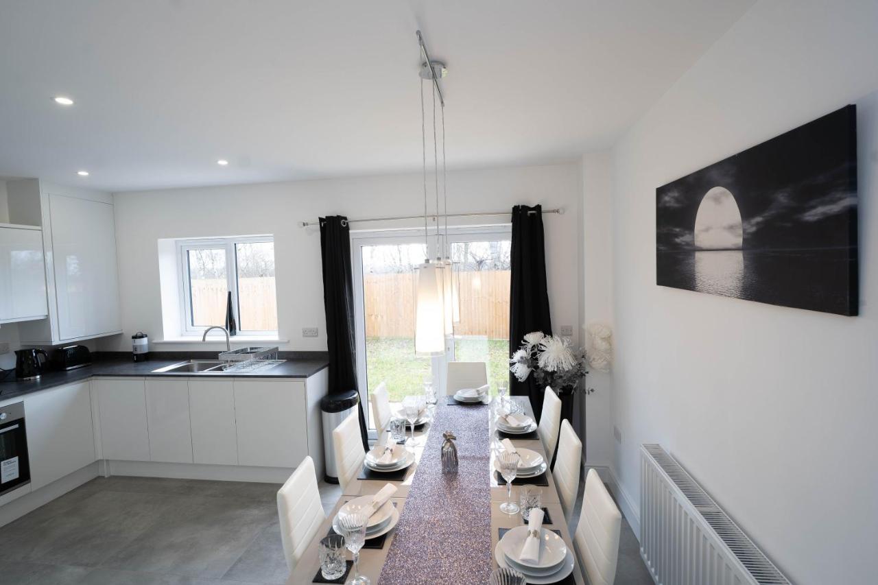 Entire Modern Home With Private Parking For 6/8 Persons Worksop Exterior foto