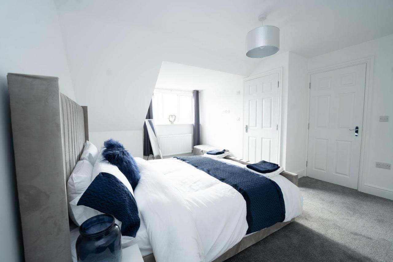 Entire Modern Home With Private Parking For 6/8 Persons Worksop Exterior foto