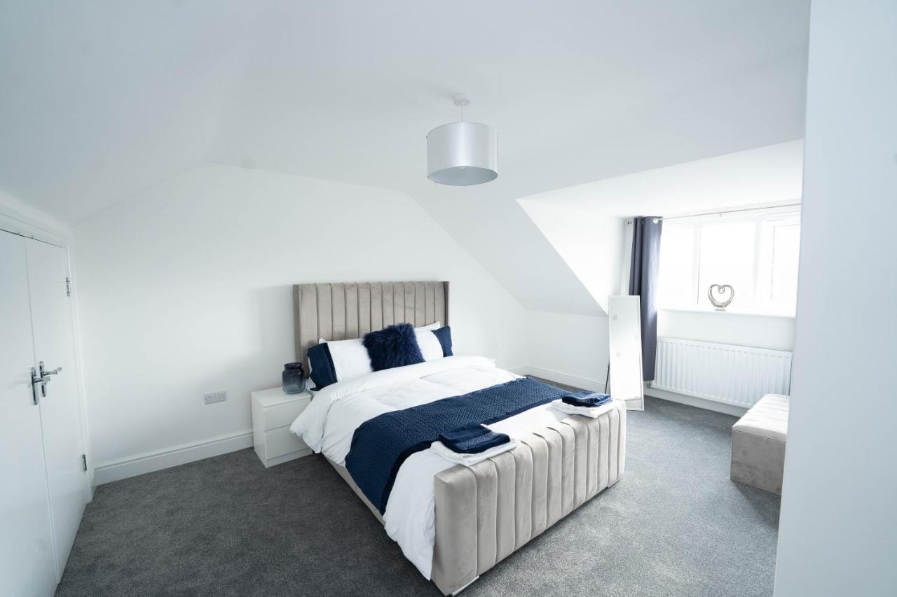 Entire Modern Home With Private Parking For 6/8 Persons Worksop Exterior foto